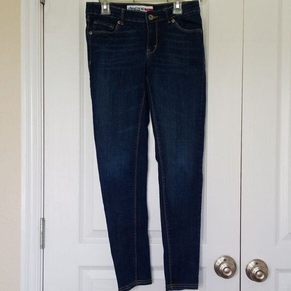 Jeans  - Picture 1 of 4